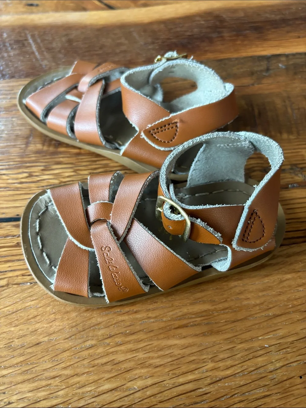 Salt Water Sandals by Hoy questions leave